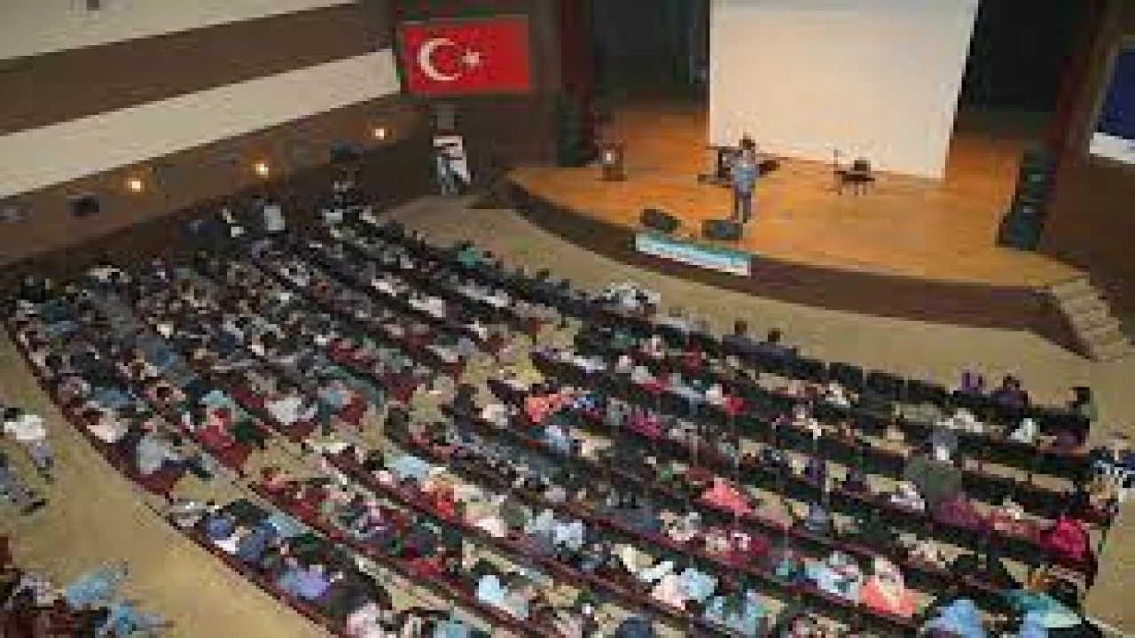 Hezar Dinari Kültür Merkezi